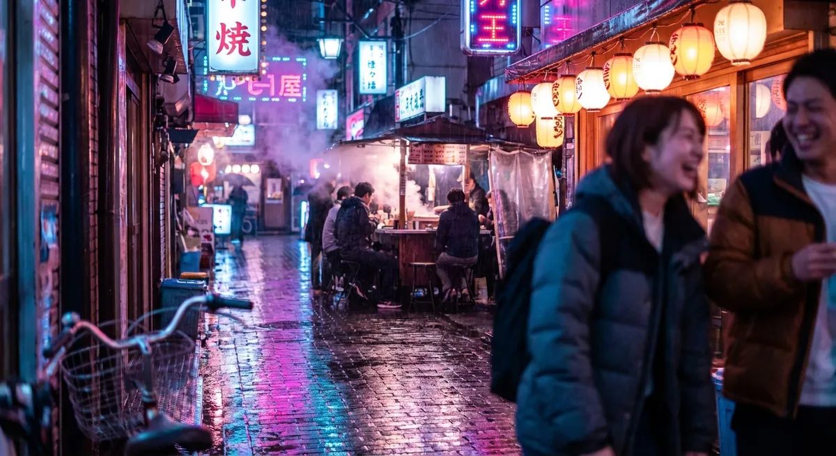 Cities That Breathe After Dark: Destinations That Come Alive When You Do