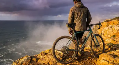 Chase the Horizon: Adventures That Start Where Comfort Ends