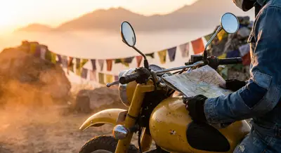 Slipstream Adventures: Gliding Through the World on a Lean Budget